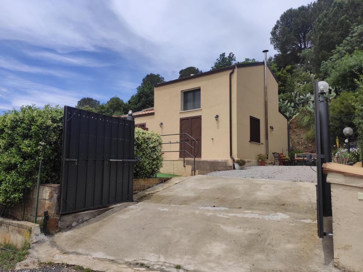 Casa Vacanze Villa Baronessa Cefalu Ngoại thất bức ảnh